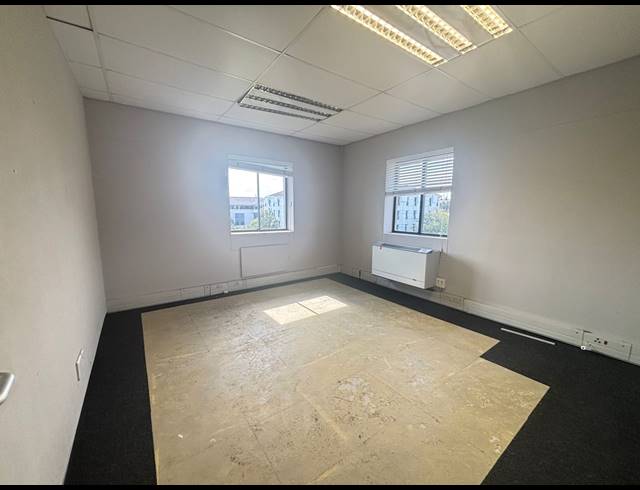 170M² OFFICE TO LET IN TYGER VALLEY